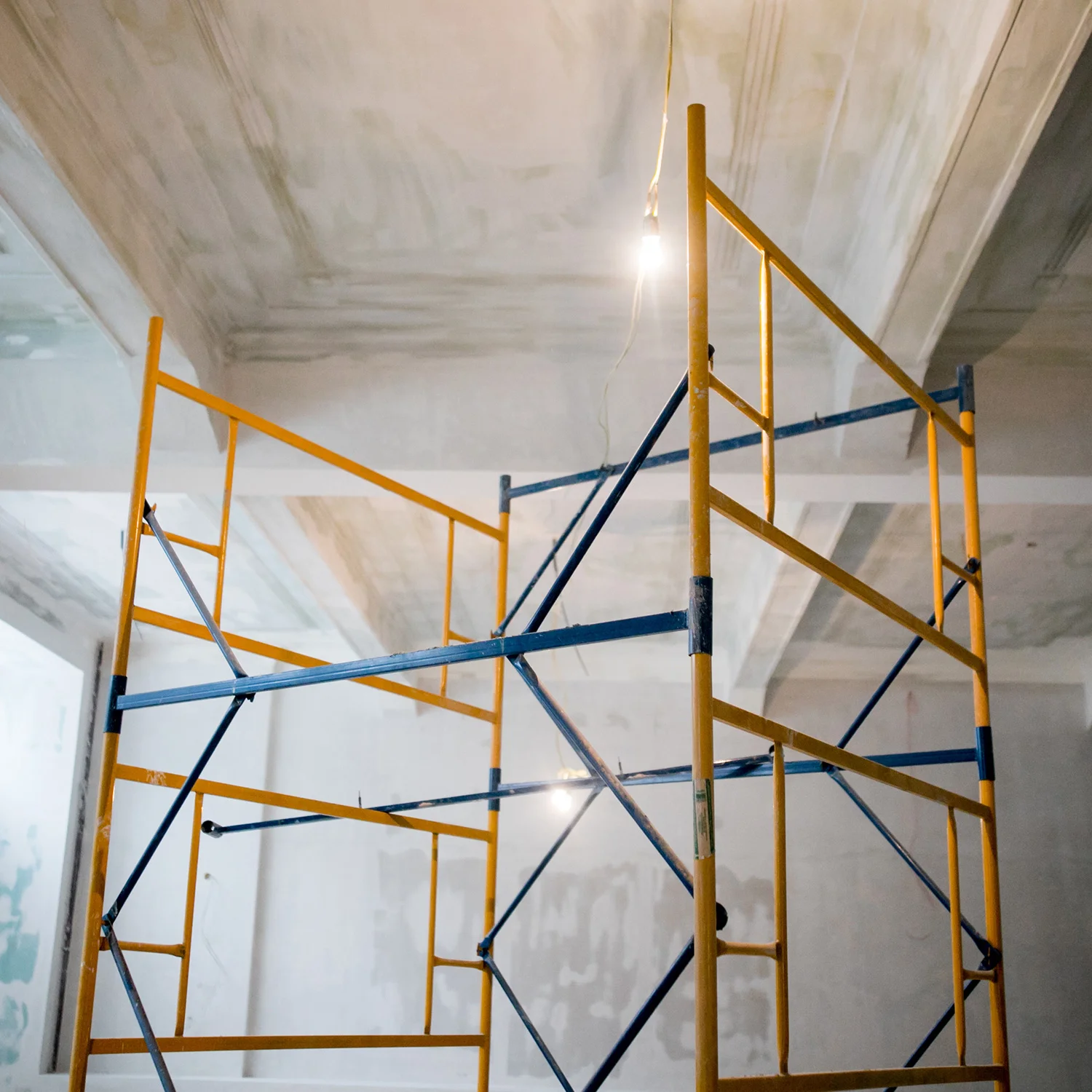 Rollgerüst auf einer Baustelle in Freiburg – Foto: KUGE Bau AG